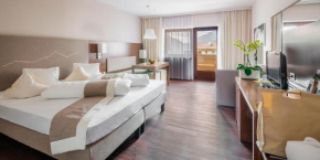 Гостиница Christophs Hotel, Шена
